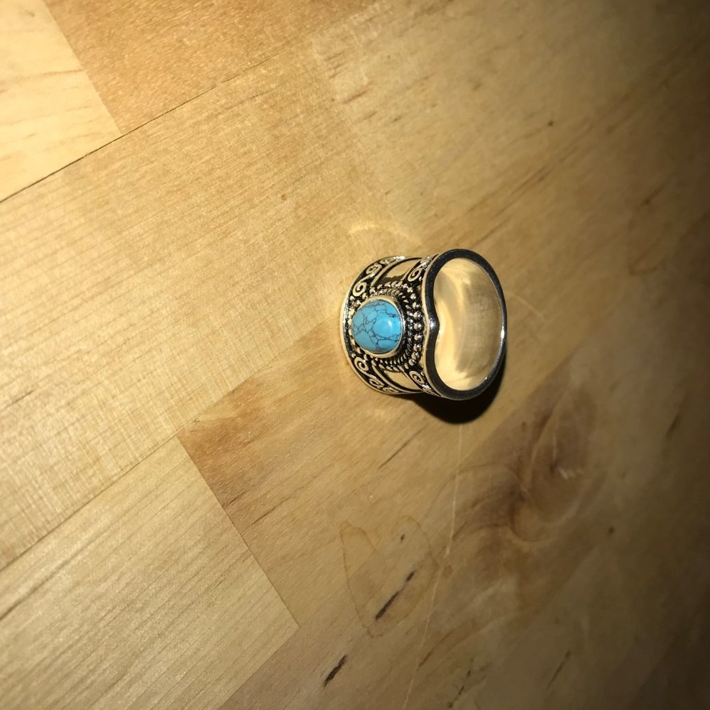 💥NWOT! Size 6 Silver Tone Turquoise Ring - Picture 2 of 9
